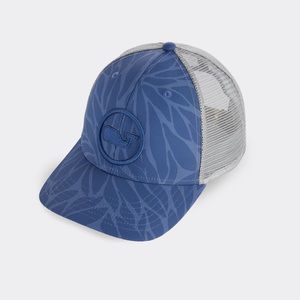 Vineyard Vines Performance Trucker Hat (NWT)